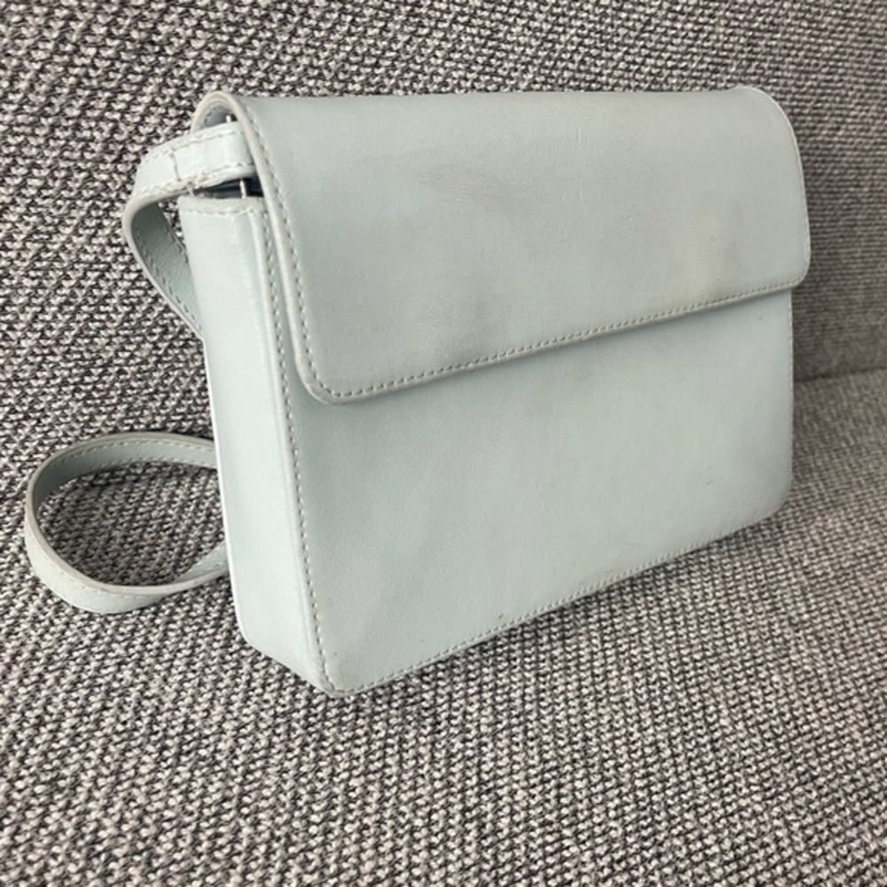 Modern Blue Crossbody Bag with Sleek Design